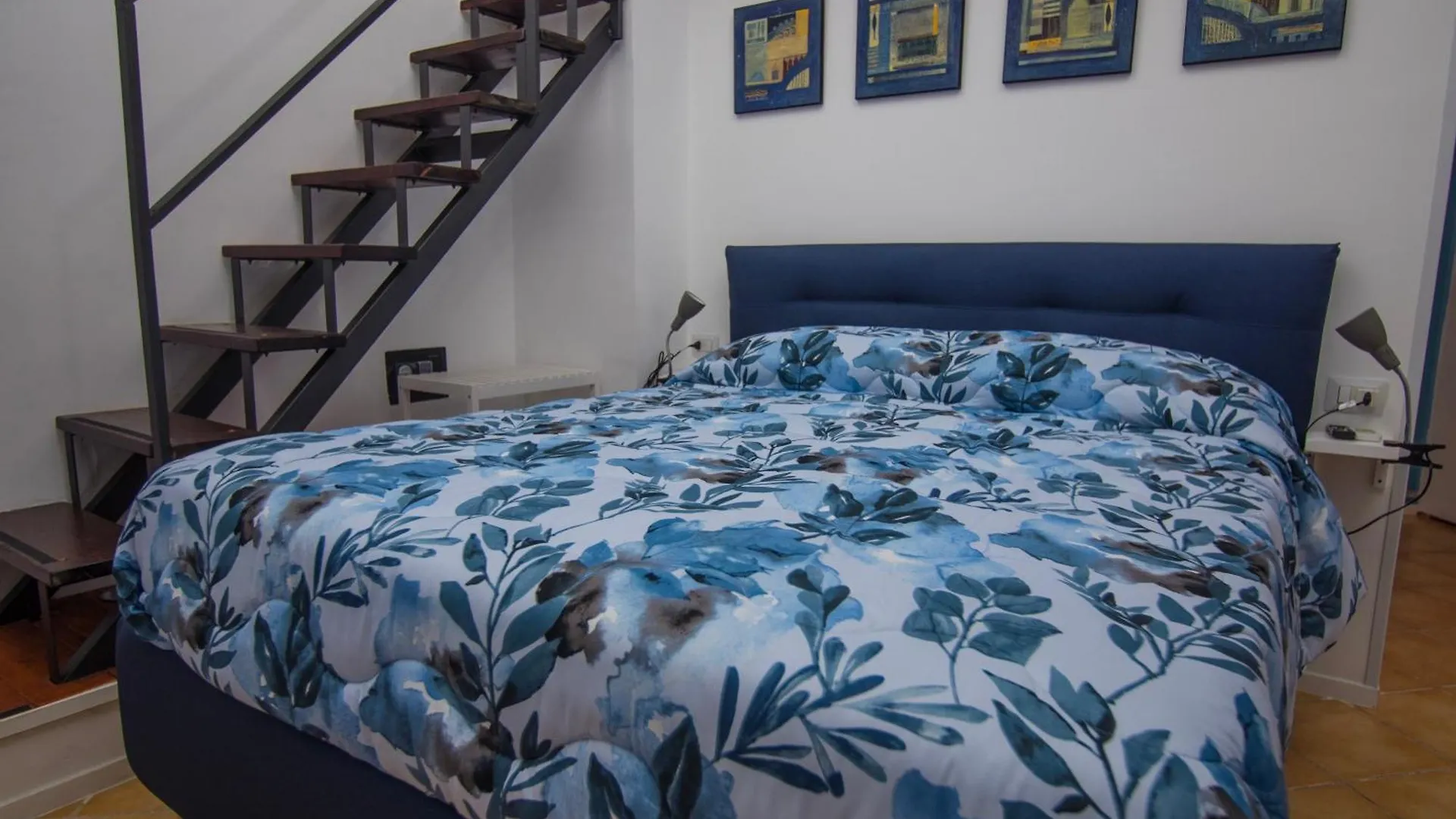 Duomo Porto University Suite Naples