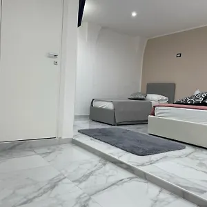 Ludben House Naples